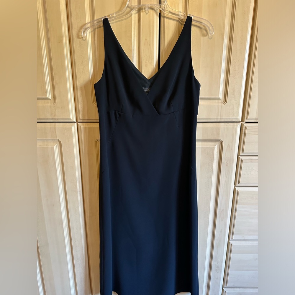 Banana Republic black womens dress. Size 8.